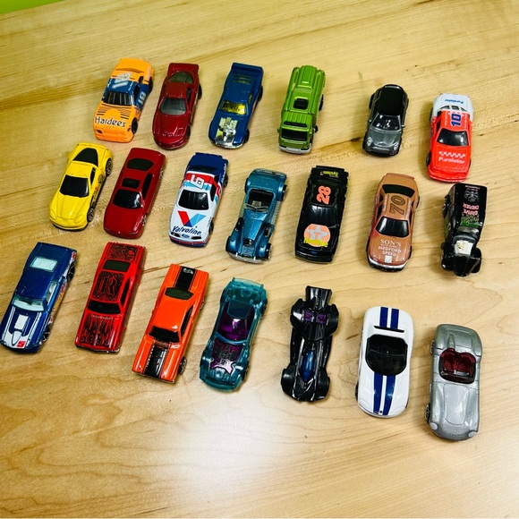 hot wheels Other - Small cars lot mostly Hot Wheels